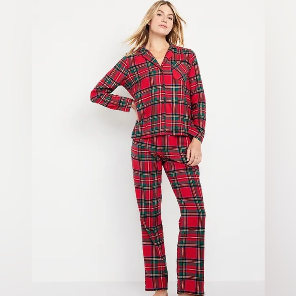 Red Tartan Old Navy Flannel Pajama Set (Small)
